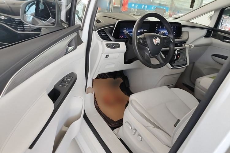 Used Buick GL8 2023 ES Lu Zun Deluxe and Yue Edition Driver Seat
