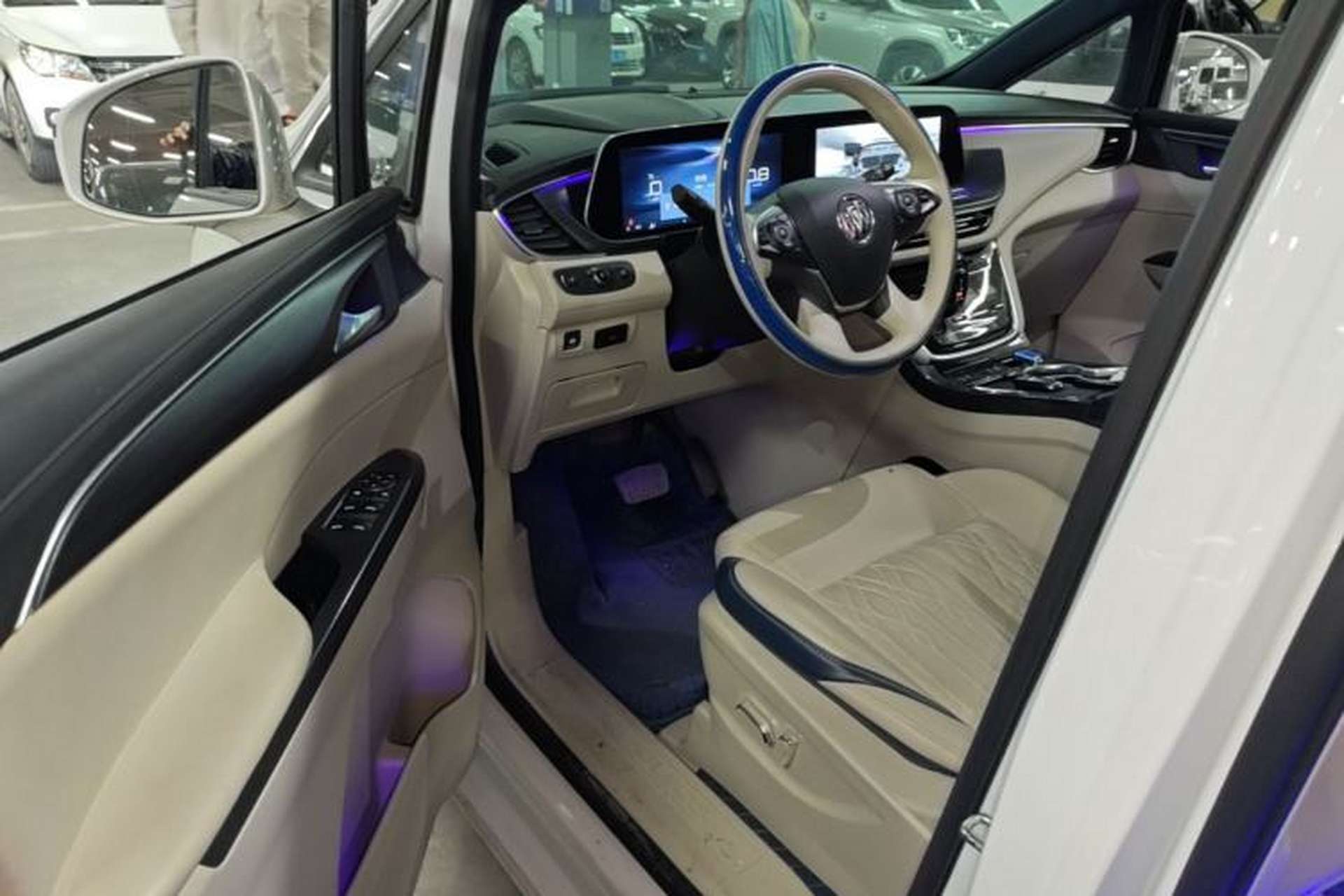 Used Buick GL8 2023 ES Lu Zun Deluxe and Yue Edition Driver Seat