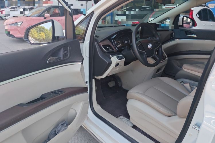 Used Buick GL8 2023 Land Executive Class Comfort Model Driver Seat
