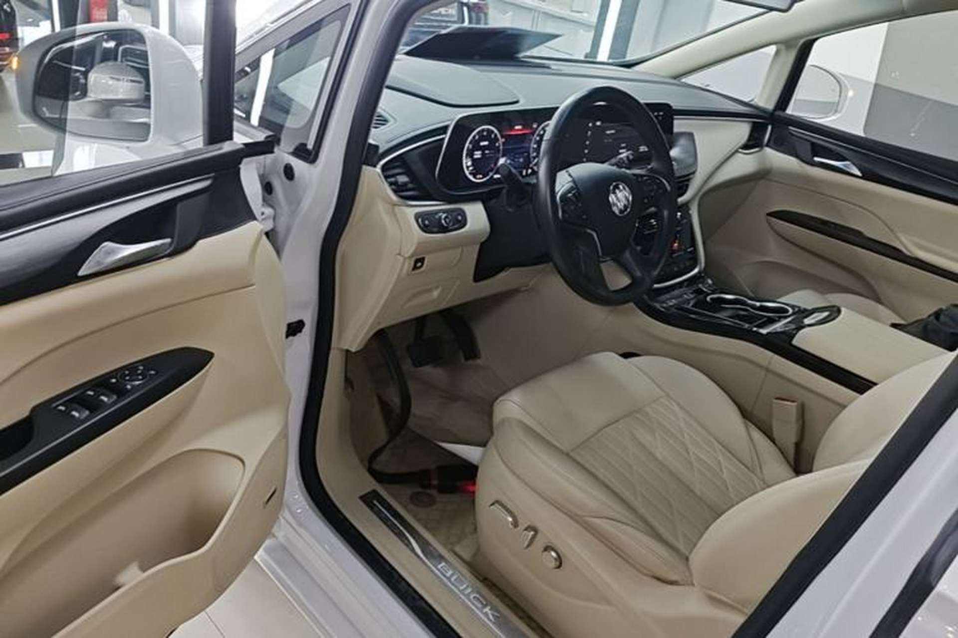 Used Buick GL8 2023 ES Lu Zun Flagship Model Driver Seat
