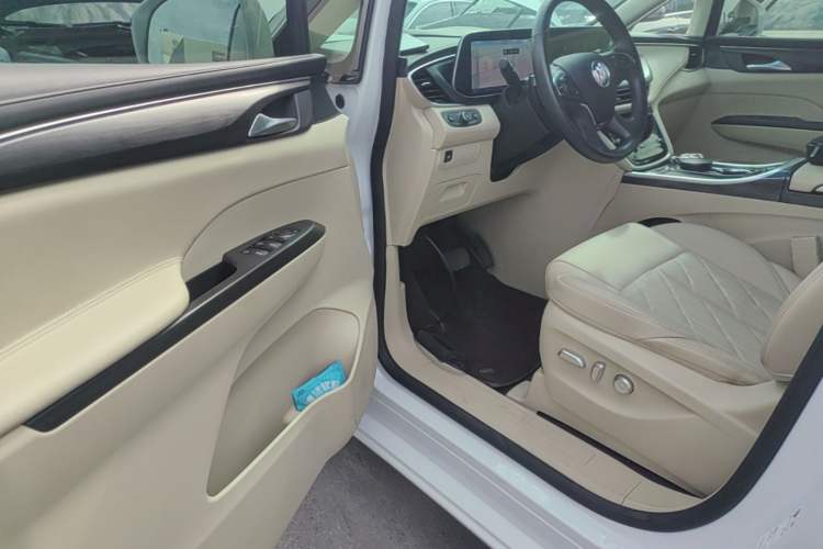 Used Buick GL8 2023 ES Lu Zun Luxury Model Driver Seat