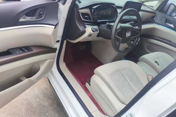 Used Buick GL8 2023 Land Executive Class Comfort Model Driver Seat