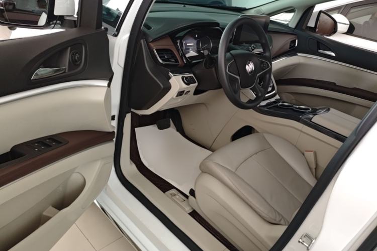 Used Buick GL8 2023 Land Executive Class Comfort Model Driver Seat