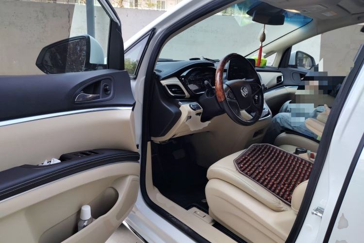 Used Buick GL8 2023 Land Executive Class 652T Luxury Model Driver Seat