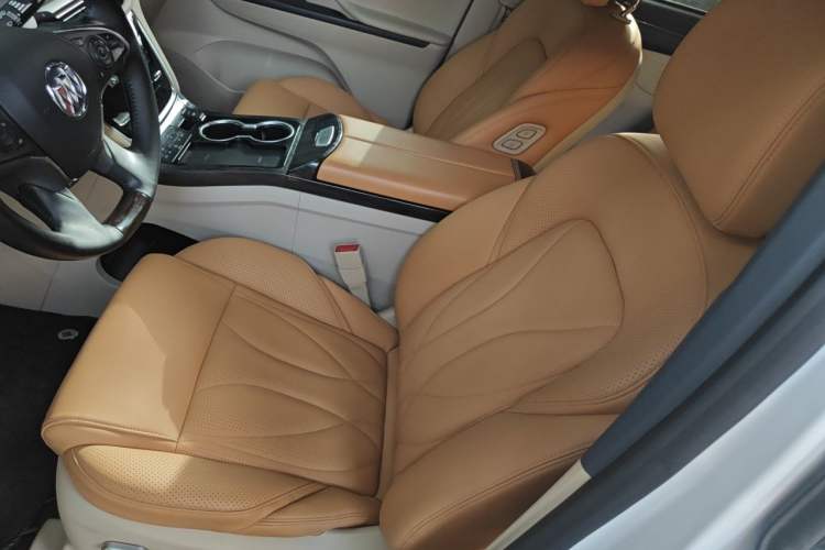Used Buick GL8 2023 ES Lu Zun Deluxe Model Driver Seat