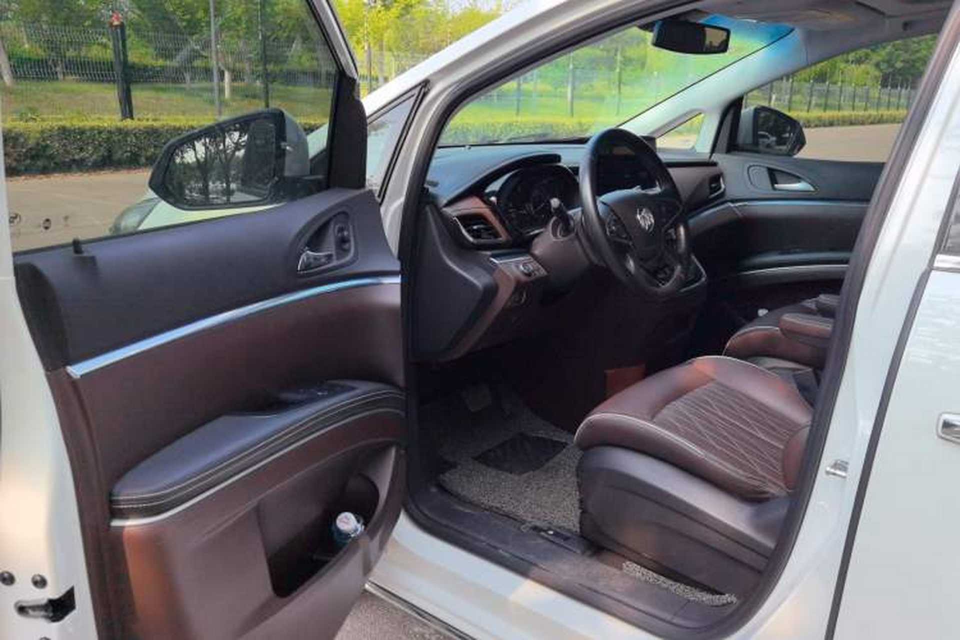 Used Buick GL8 2023 Land Executive Class 652T Luxury Model Driver Seat
