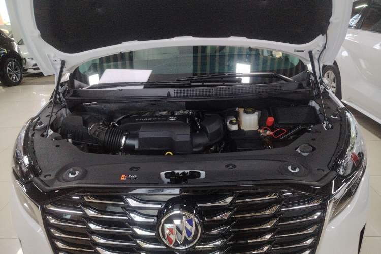Used Buick GL8 2023 ES Lu Zun Comfort Model Engine Bay