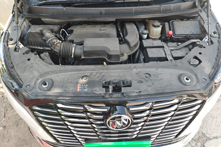 Used Buick GL8 2023 ES Lu Zun Comfort Model Engine Bay