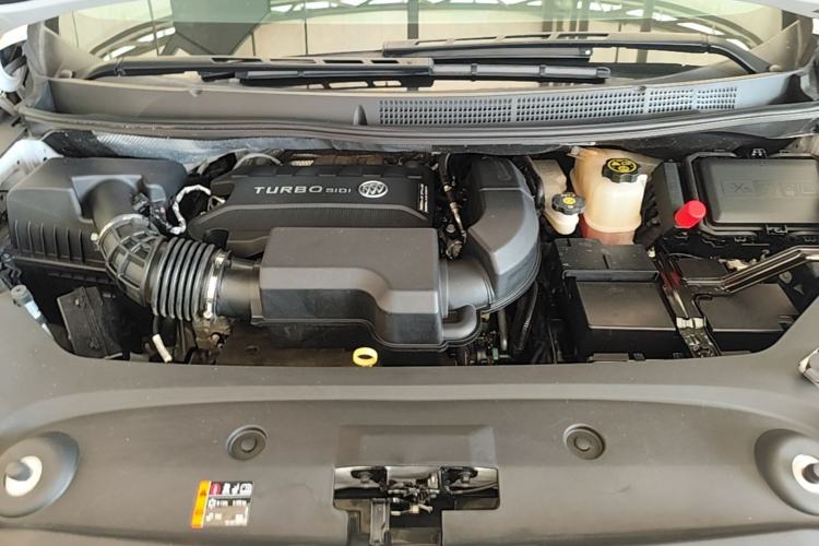 Used Buick GL8 2023 ES Lu Zun Luxury Edition and Yue Version Engine Bay