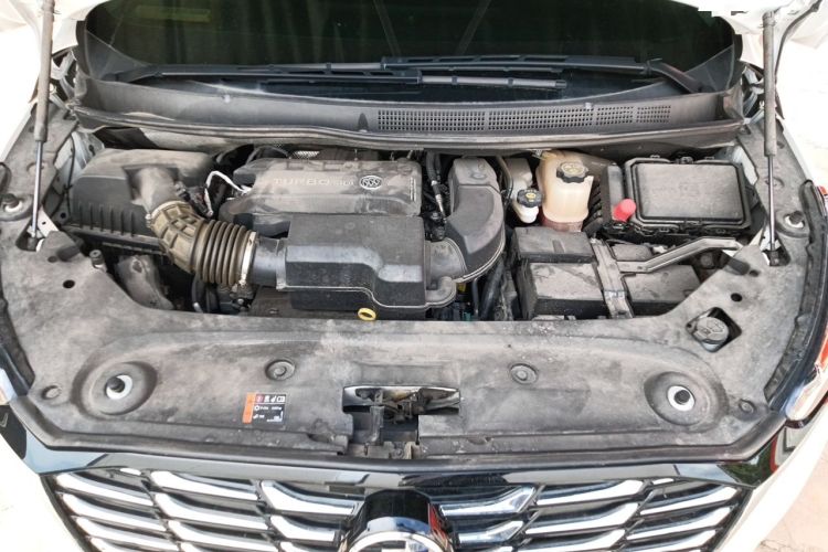 Used Buick GL8 2023 ES Lu Zun Comfort Model Engine Bay