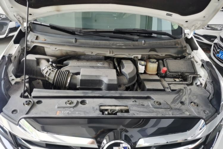 Used Buick GL8 2023 Land Executive Class 652T Luxury Model Engine Bay