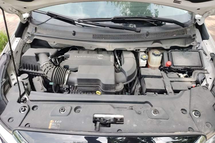 Used Buick GL8 2023 Land Executive Class 652T Luxury Model Engine Bay