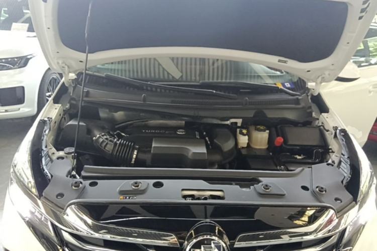 Used Buick GL8 2023 Land Executive Class Comfort Model Engine Bay