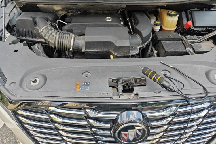 Used Buick GL8 2023 ES Lu Zun Luxury Model Engine Bay