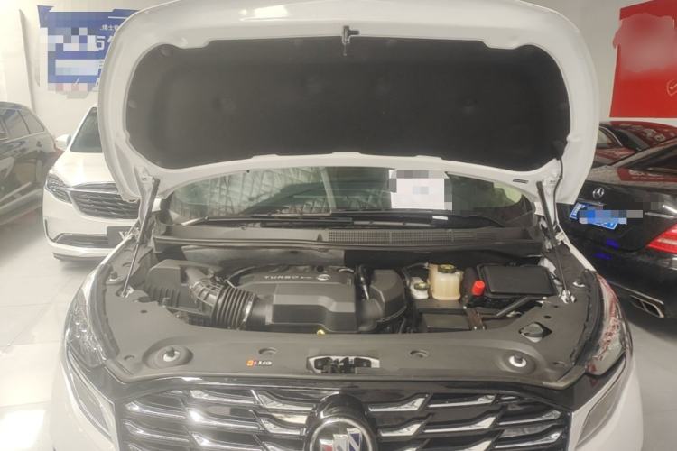 Used Buick GL8 2023 ES Lu Zun Deluxe Model Engine Bay
