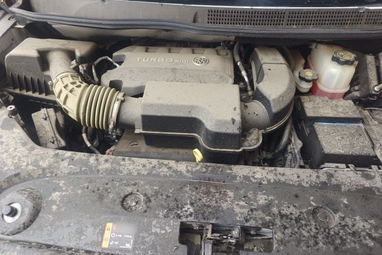 Used Buick GL8 2023 ES Lu Zun Deluxe Model Engine Bay