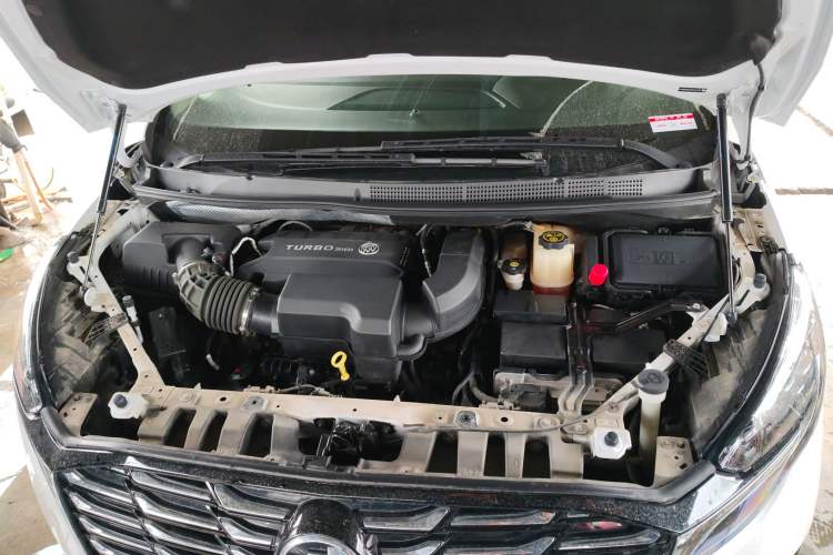 Used Buick GL8 2023 ES Lu Zun Comfort Model Engine Bay