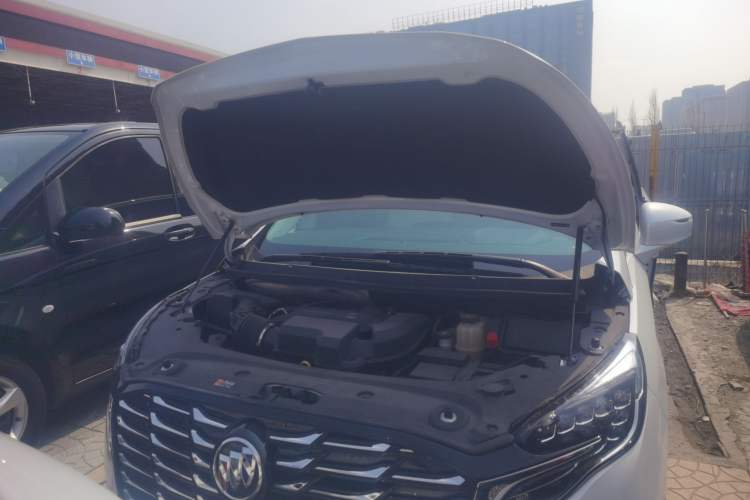Used Buick GL8 2023 ES Lu Zun Comfort Model Engine Bay