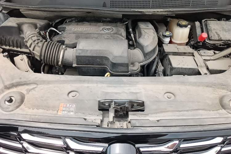 Used Buick GL8 2023 ES Lu Zun Luxury Model Engine Bay