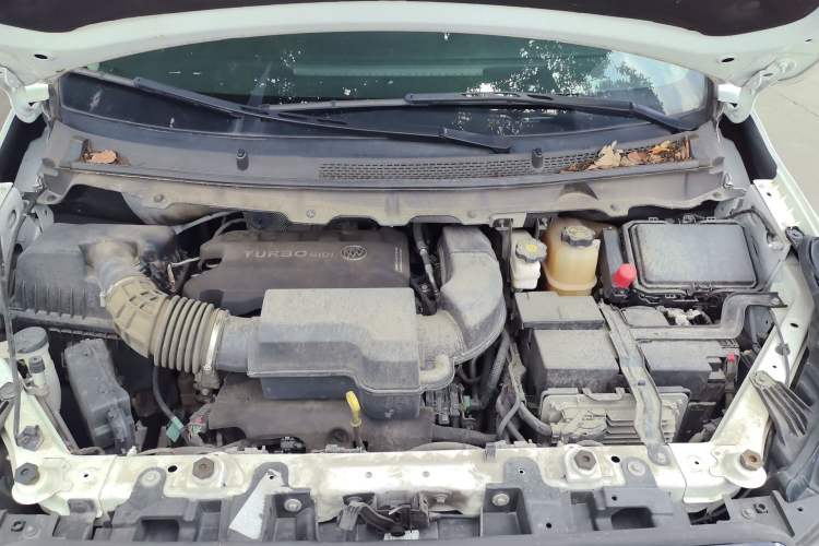 Used Buick GL8 2023 Land Executive Class Comfort Model Engine Bay