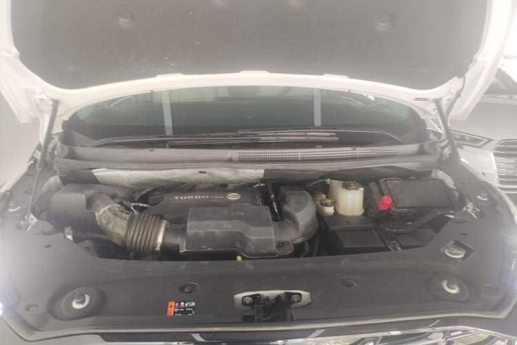 Used Buick GL8 2023 ES Lu Zun Comfort Model Engine Bay
