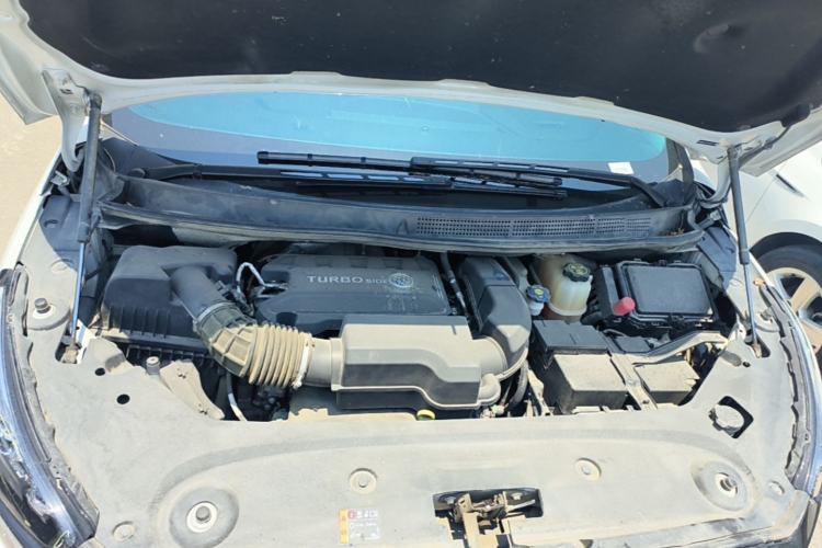 Used Buick GL8 2023 ES Lu Zun Luxury Edition and Yue Version Engine Bay
