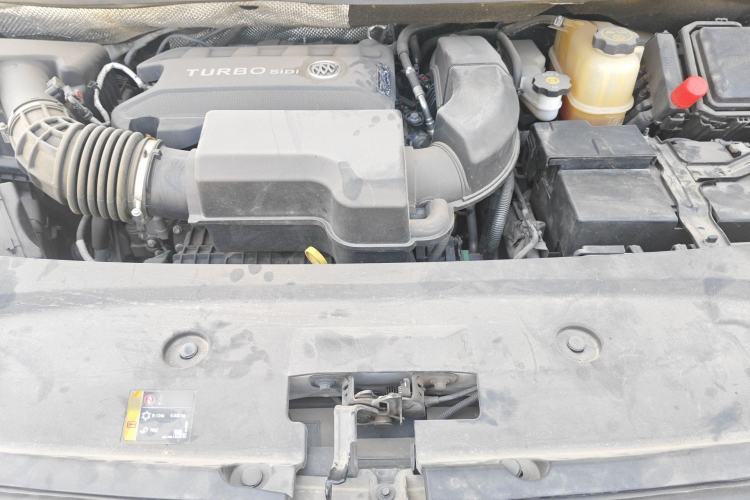 Used Buick GL8 2023 ES Lu Zun Comfort Model Engine Bay