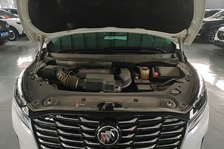 Used Buick GL8 2023 ES Lu Zun Smart Flagship Model Engine Bay