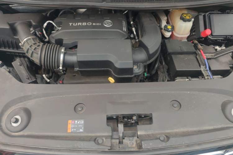 Used Buick GL8 2023 ES Lu Zun Comfort Model Engine Bay