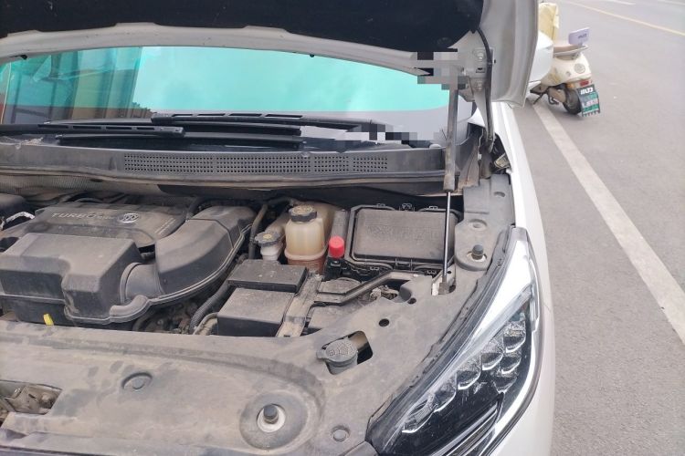 Used Buick GL8 2023 ES Lu Zun Deluxe and Yue Edition Engine Bay Left