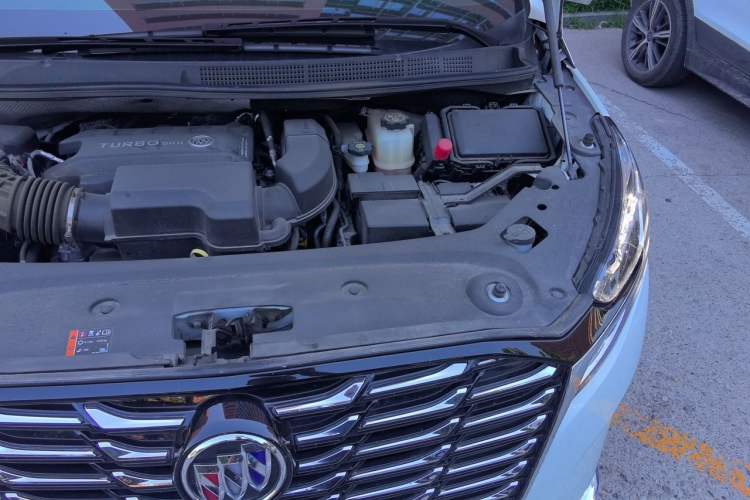 Used Buick GL8 2023 ES Lu Zun Comfort Model Engine Bay Left