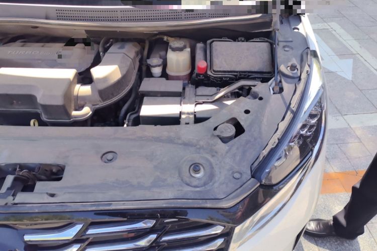 Used Buick GL8 2023 ES Lu Zun Comfort Model Engine Bay Left