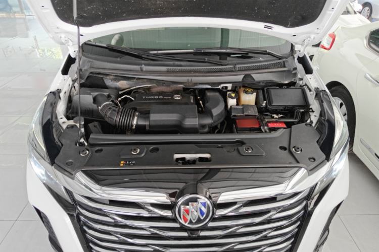 Used Buick GL8 2023 Facelifted Land Cruiser Executive Luxury Version Engine Bay