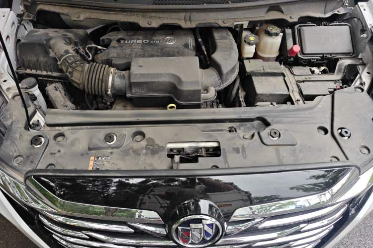 Used Buick GL8 2023 Land Executive Class Comfort Model Engine Bay