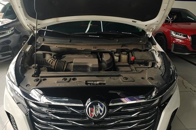 Used Buick GL8 2023 Facelifted Land Cruiser Executive Luxury Version Engine Bay