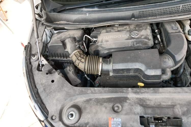 Used Buick GL8 2023 ES Lu Zun Comfort Model Engine Bay Right