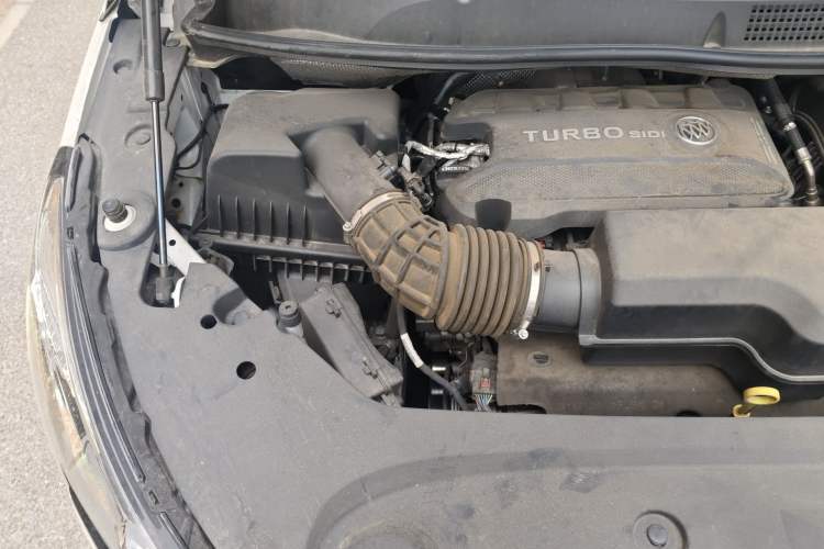Used Buick GL8 2023 ES Lu Zun Luxury Model Engine Bay Right