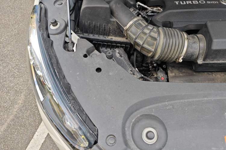 Used Buick GL8 2023 ES Lu Zun Luxury Model Engine Bay Right