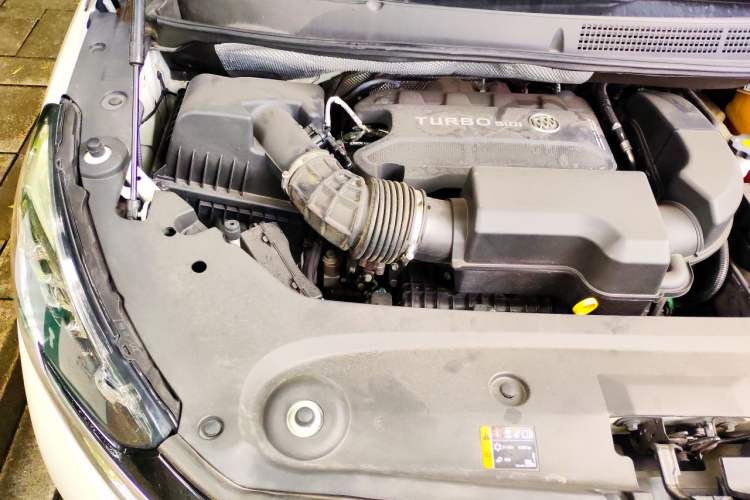 Used Buick GL8 2023 ES Lu Zun Comfort Model Engine Bay Right