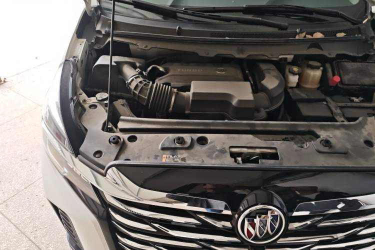 Used Buick GL8 2023 Facelifted Land Cruiser Executive Luxury Version Engine Bay Right