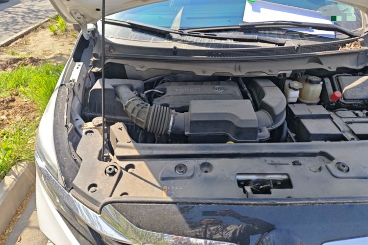 Used Buick GL8 2023 Land Executive Class Smart Enjoyment Model Engine Bay Right