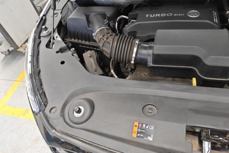 Used Buick GL8 2023 ES Lu Zun Comfort Model Engine Bay Right