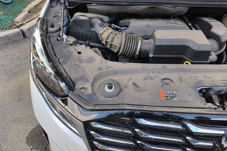 Used Buick GL8 2023 ES Lu Zun Deluxe Model Engine Bay Right