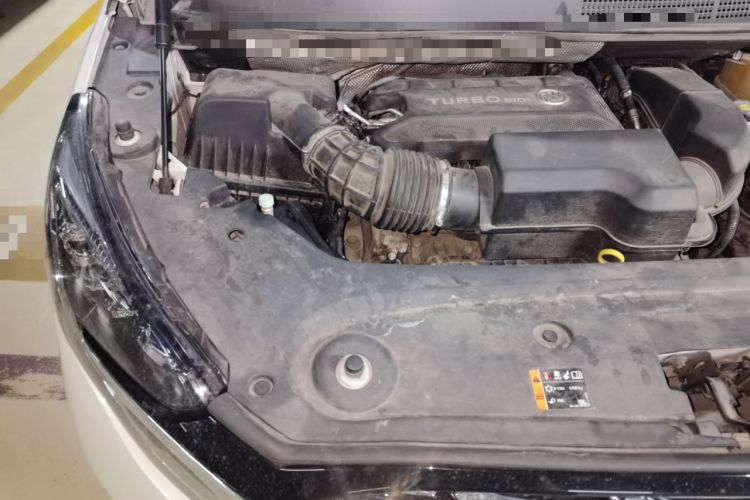 Used Buick GL8 2023 ES Lu Zun Deluxe Model Engine Bay Right