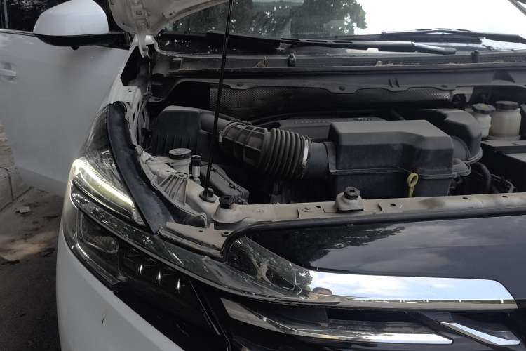 Used Buick GL8 2023 Land Executive Class Smart Enjoyment Model Engine Bay Right