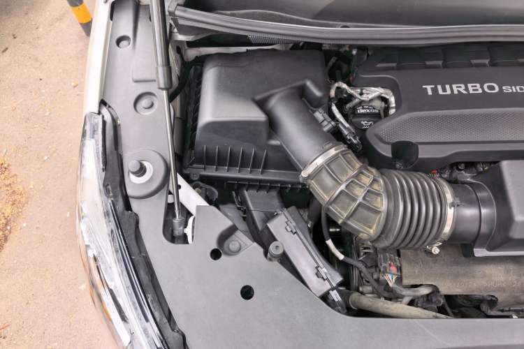 Used Buick GL8 2023 ES Lu Zun Comfort Model Engine Bay Right