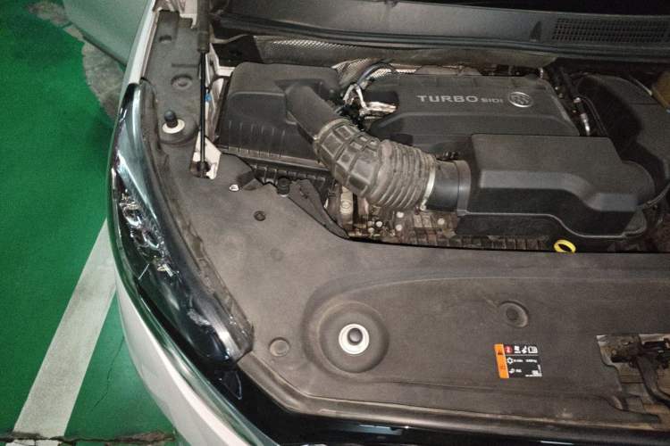 Used Buick GL8 2023 ES Lu Zun Luxury Model Engine Bay Right