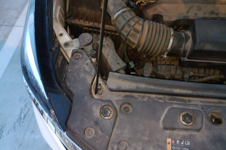 Used Buick GL8 2023 Land Executive Class 652T Luxury Model Engine Bay Right
