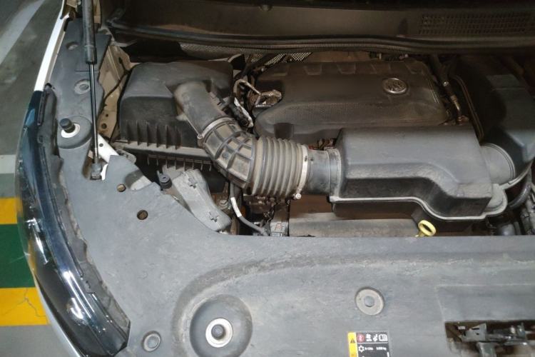 Used Buick GL8 2023 ES Lu Zun Comfort Model Engine Bay Right