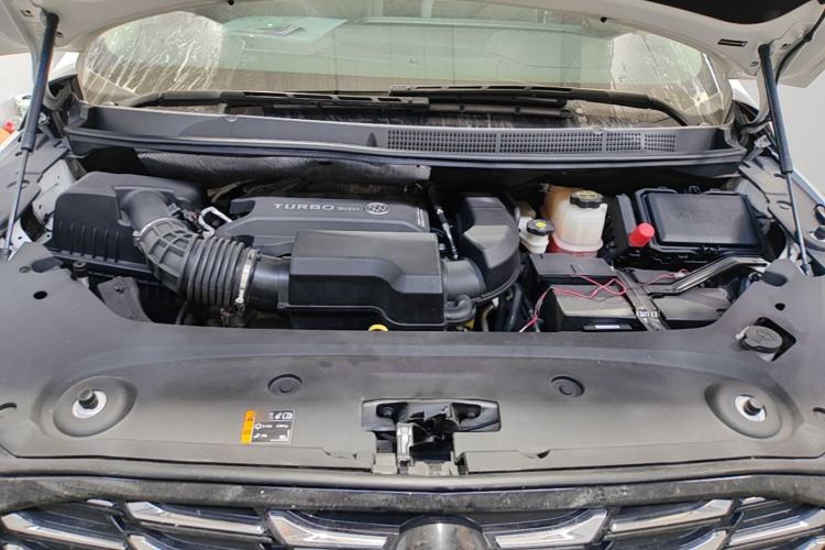 Used Buick GL8 2023 ES Lu Zun Comfort Model Engine Bay